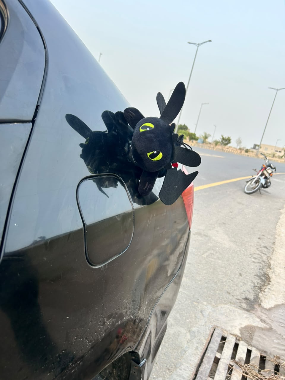 Flying Dragon Car Roof & Helmet Ornament – Movable Wings